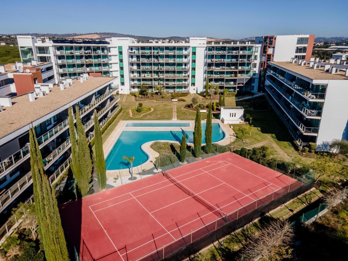 Superbe Appartement Spacieux Avec Terrasse Vue Piscine Виламура Экстерьер фото